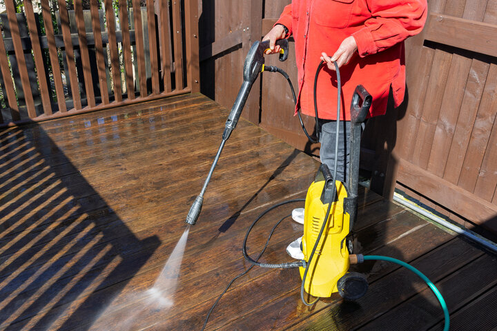 Fence & Deck Cleaning in Daytona Beach, FL | Vanmeter Services LLC | Residential and Commercial Pressure Washing in Daytona Beach, FL<br />
